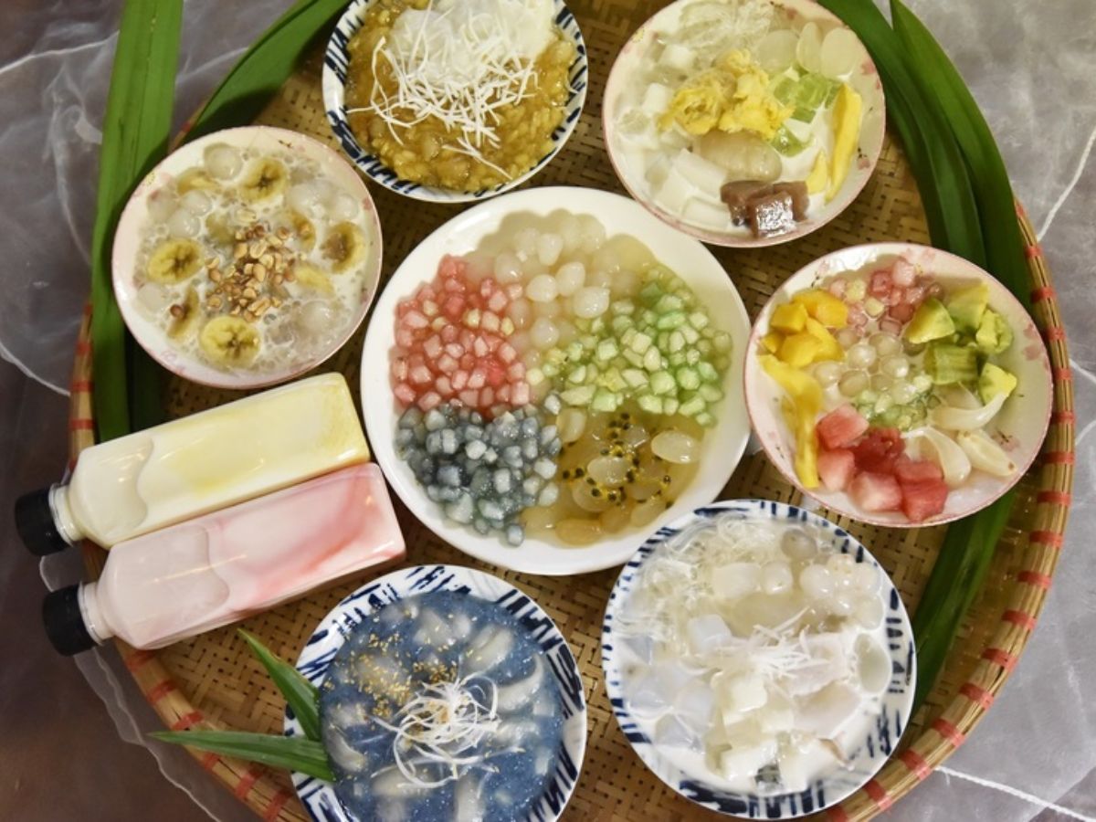 Learn Hanoi's dessert heritage with expert insights